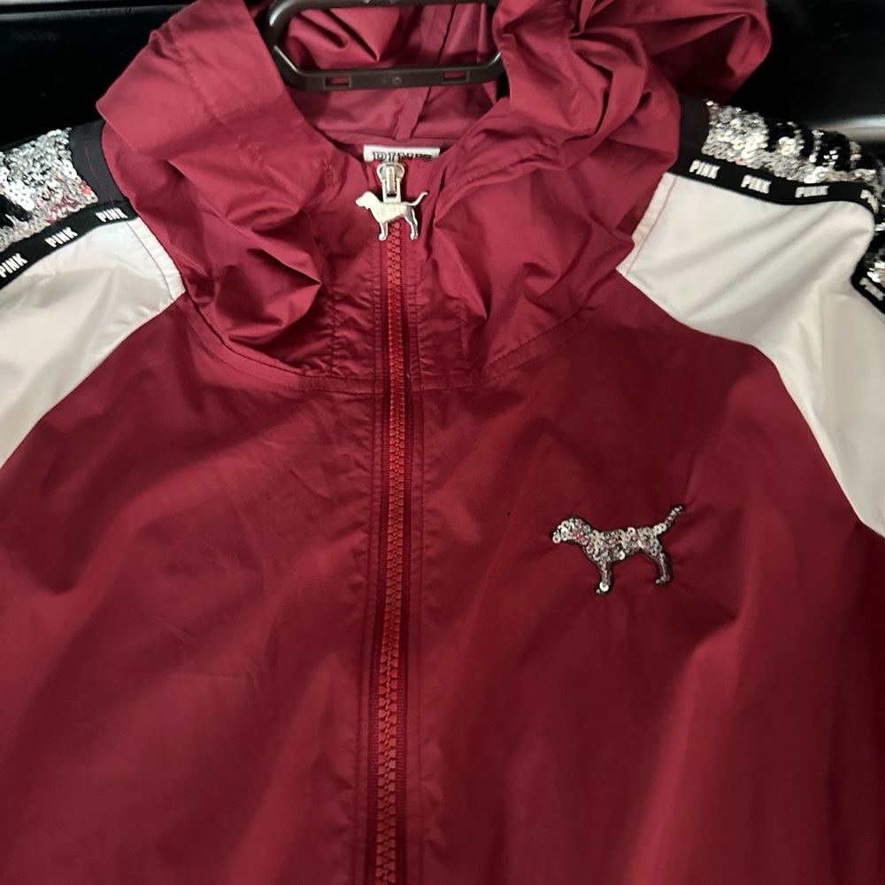 Exclusive windbreaker from pink